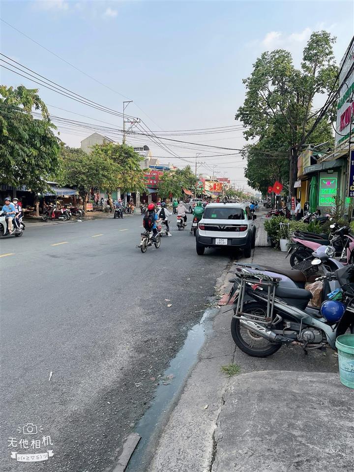 Chủ gửi lô 150m2 sát kcn mỹ phước 2, mtkd xây dựng tự do  đường nhựa thông  shr