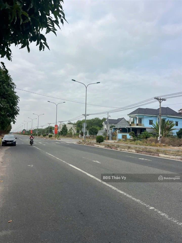 Chủ đáo hạn bán nhanh lô trục chính nguyễn văn linh 150m2 chỉ 450tr  xây tự do  sang tên ngay