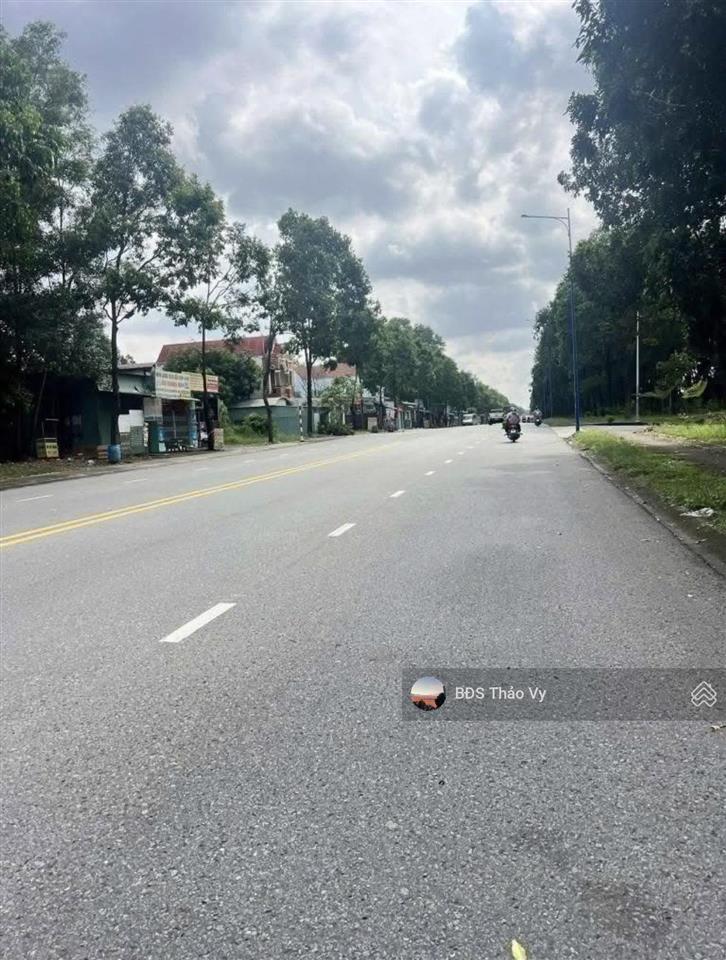 Chủ cần tiền bán lô 150m2 giá 1tỷ2 ngay kcn mỹ phước 3  đường thông 25m  xây tự do  sổ riêng