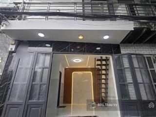 Nhà 1 trệt 1 lầu cần chủ mới ngay ql50  40m2  dòng tiền 5,5tr/th  sổ sẵn  đường rộng