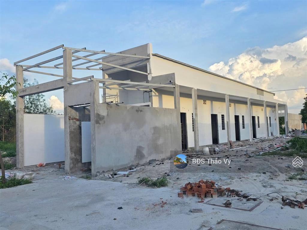 Ra gấp dãy trọ mới toanh becamex 150m2 giá chỉ 1tỷ170  dòng tiền ~12tr/th  đường thông  sổ sẵn