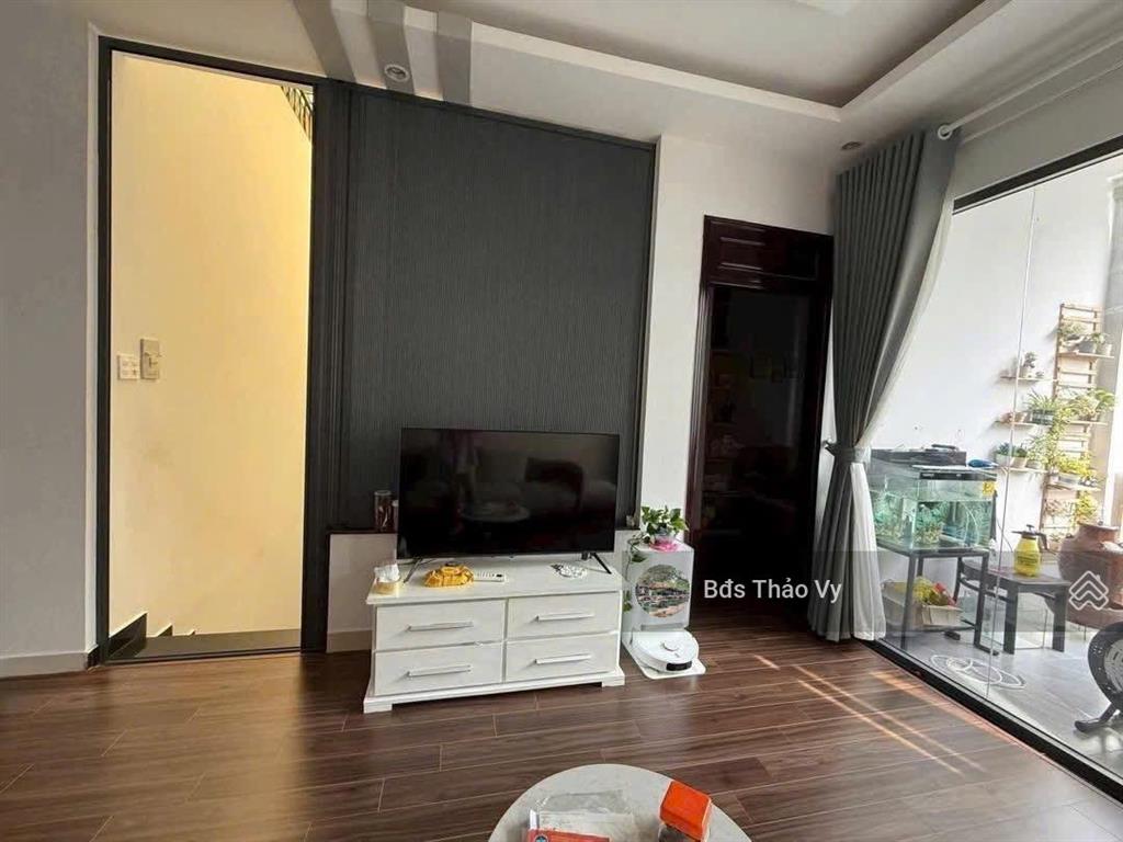 Cần ra gấp căn nhà 1 trệt 1 lầu mặt tiền hồ học lãm 90m2 dòng tiền hàng tháng  sổ sẵn