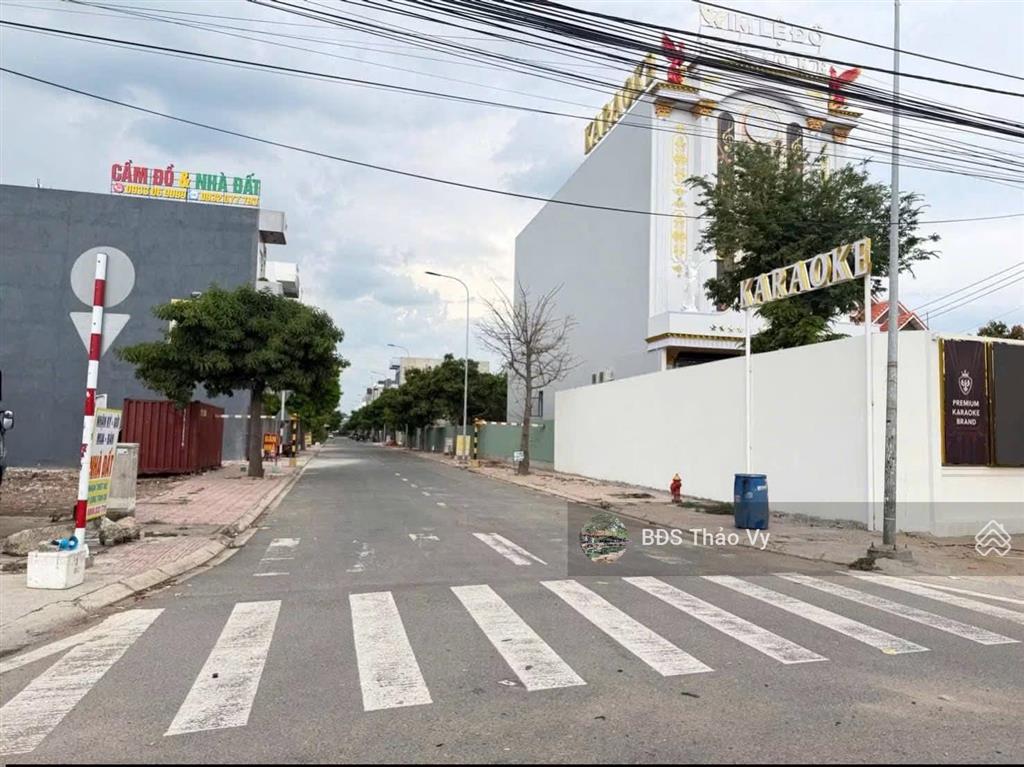Chủ gửi lô đất kdc lê phong an phú 67,5m2  giá chỉ 1tỷ950  đường thông thoáng  sổ riêng