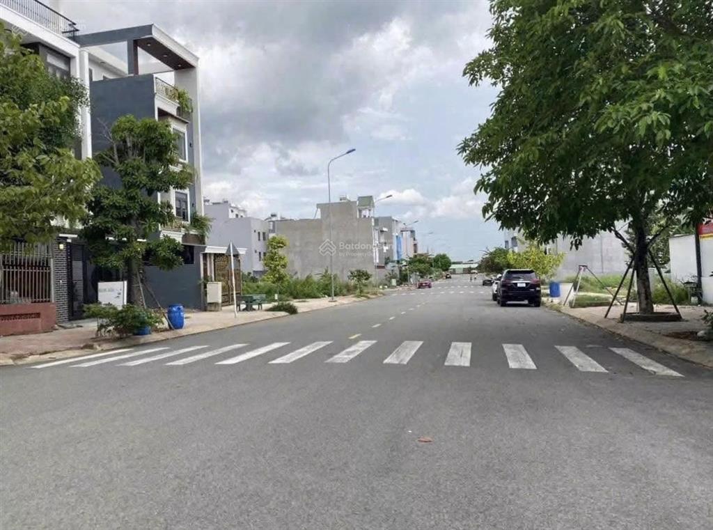 Bán đất ngay kdc phúc đạt 94m2  đường thông thoáng  sổ riêng