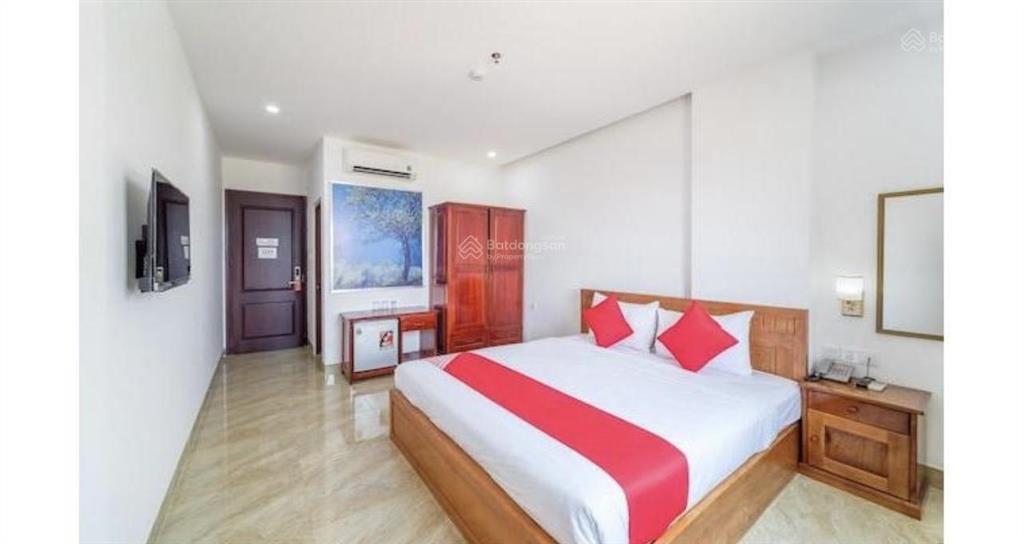 Bán khách sạn 10 tầng góc đường minh mạng với nguyễn khắc viện, ngay cạnh biển sơn thuỷ