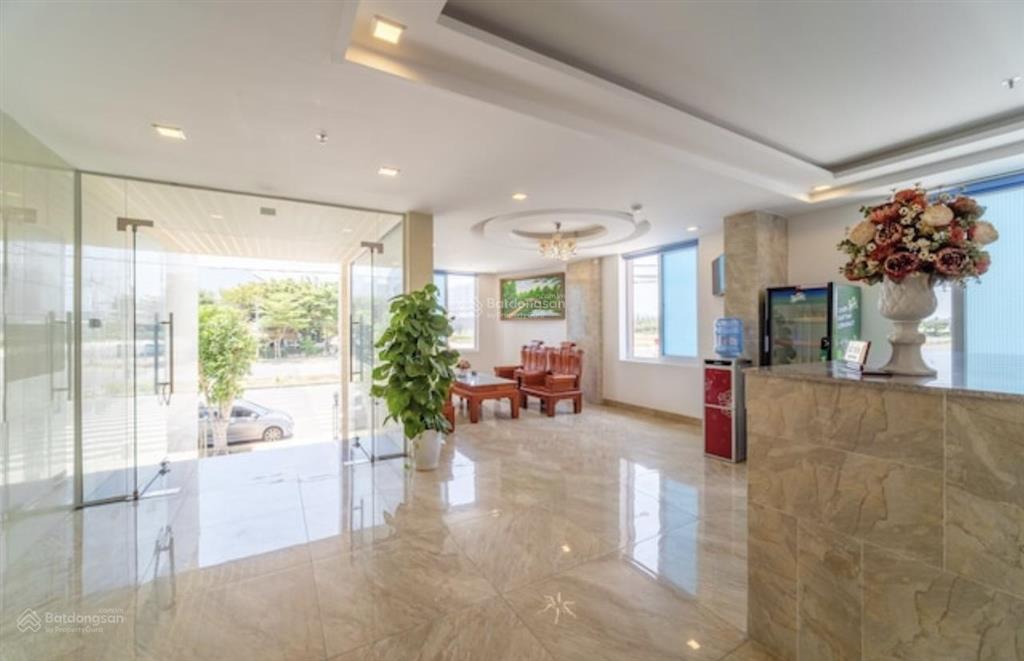 Bán khách sạn 10 tầng góc đường minh mạng với nguyễn khắc viện, ngay cạnh biển sơn thuỷ