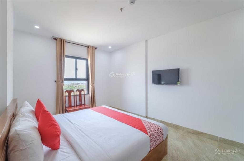 Bán khách sạn 10 tầng góc đường minh mạng với nguyễn khắc viện, ngay cạnh biển sơn thuỷ