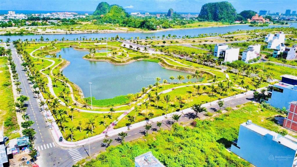 Bán 100m² view công viên, khu đầm sen hòa quý