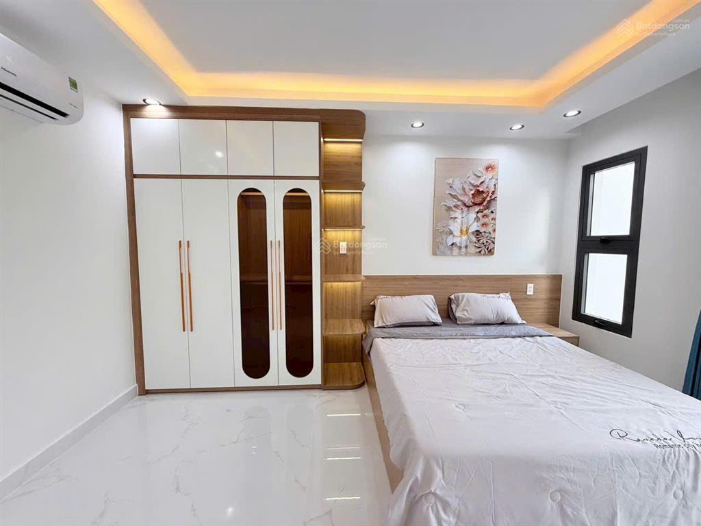 Bán nhà hxh 25 cửu long,tân bình cũ,ngay kế sân bay.dt 5x12m,4 tầng (kt 50tr/tháng) giá 15 tỷ tl