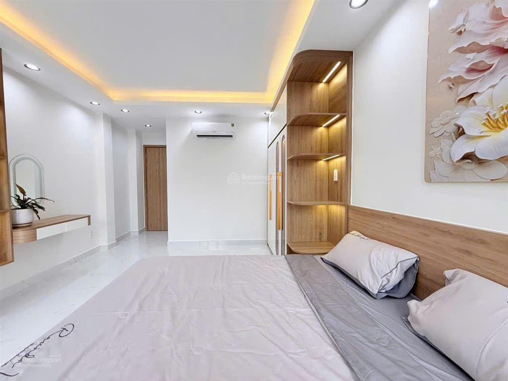 Bán nhà hxh 25 cửu long,tân bình cũ,ngay kế sân bay.dt 5x12m,4 tầng (kt 50tr/tháng) giá 15 tỷ tl