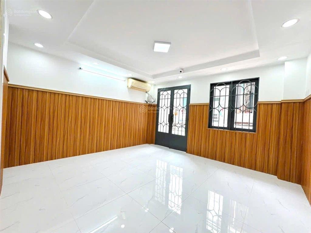 Bán nhà quận 7 4x8m 3 tầng hẻm xe hơi ngay huỳnh tấn phát nhỉnh 4 tỷ