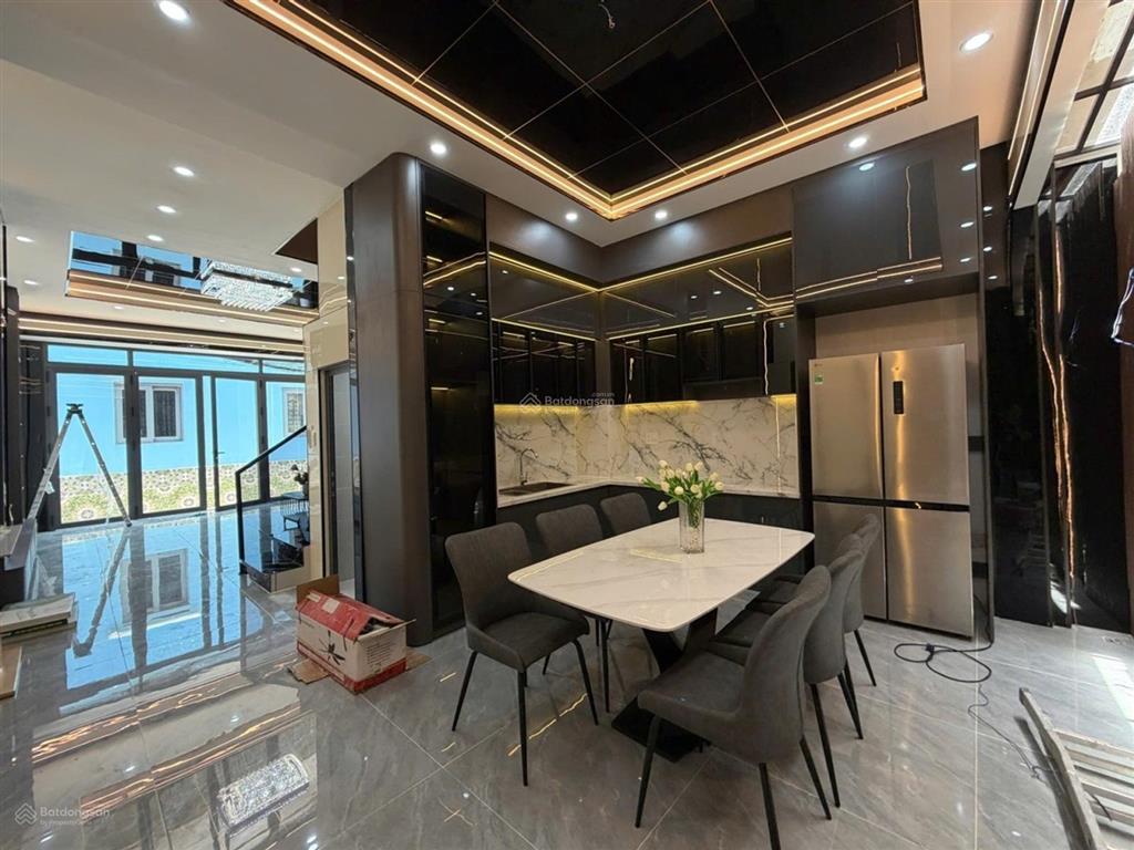 Nhà mới 3 tầng ~5x11m phường phú thuận quận 7 full nội thất cao cấp chỉ 6.9 tỷ