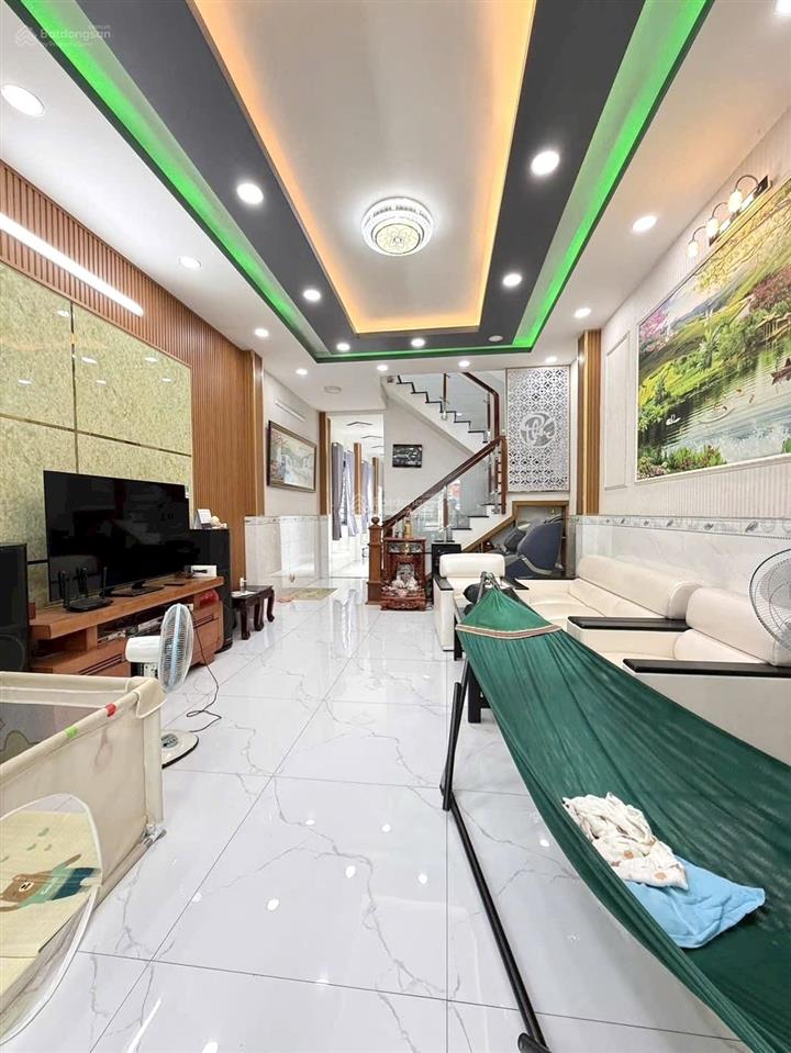 Bán nhà phú thuận quận 7, sát mt huỳnh tấn phát, 4.5x25m, 4pn lớn, sổ hồng hoàn công, chỉ 5.5 tỷ