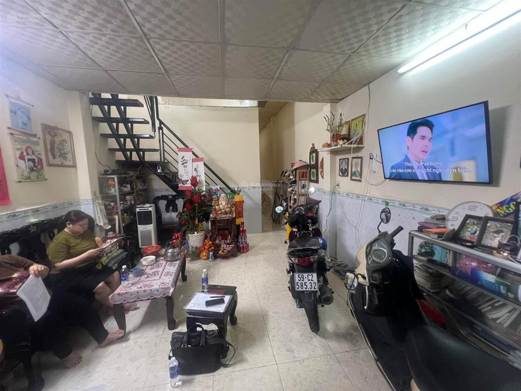 Bán gấp nhà quận 7 nguyễn thị thập hẻm ô tô 2 tầng 4 x 19m chỉ hơn 4 tỷ sổ hồng riêng