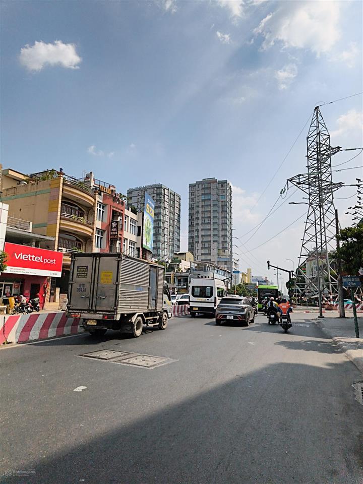 Bán nhà hxh 6m trịnh đình trọng  4 tầng, 50m2 kinh doanh tốt