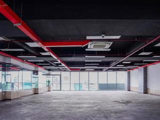 Văn phòng 225m2 trống suốt mặt tiền lý phục man, gần kcx, phú mỹ hưng, có bảo vệ, hầm xe, thang máy