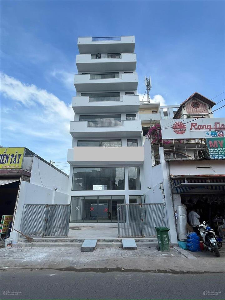 Văn phòng sát vách khu chế xuất tân thuận, diện tích 110m2, giá chỉ 15 triệu đồng.