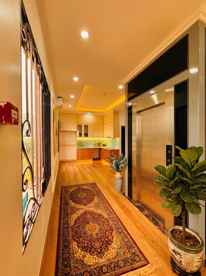 Siêu phẩm ngõ 245 lô góc mai dịch 64m2,6t,thang máy,mt5m,gara ô tô,ngõ 3 ô tô tránh, giá 28.8 tỷ