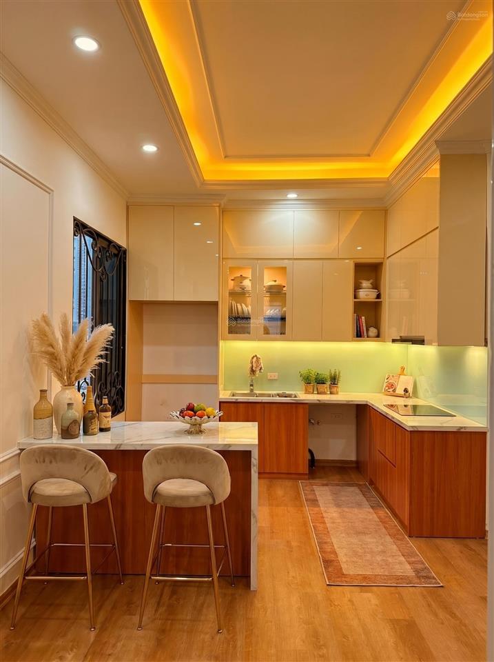 Siêu phẩm ngõ 245 lô góc mai dịch 64m2,6t,thang máy,mt5m,gara ô tô,ngõ 3 ô tô tránh, giá 28.8 tỷ