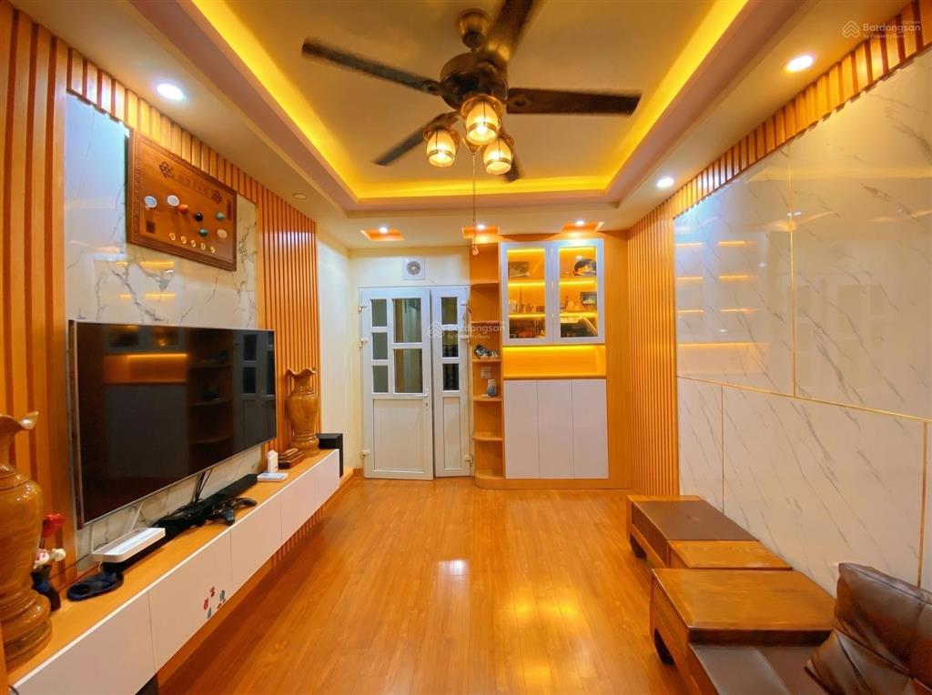 Bán nhà mặt phố mai dịch  cầu giấy, 46m², 5t, vỉa hè thênh thang, kinh doanh đỉnh, 21 tỷ