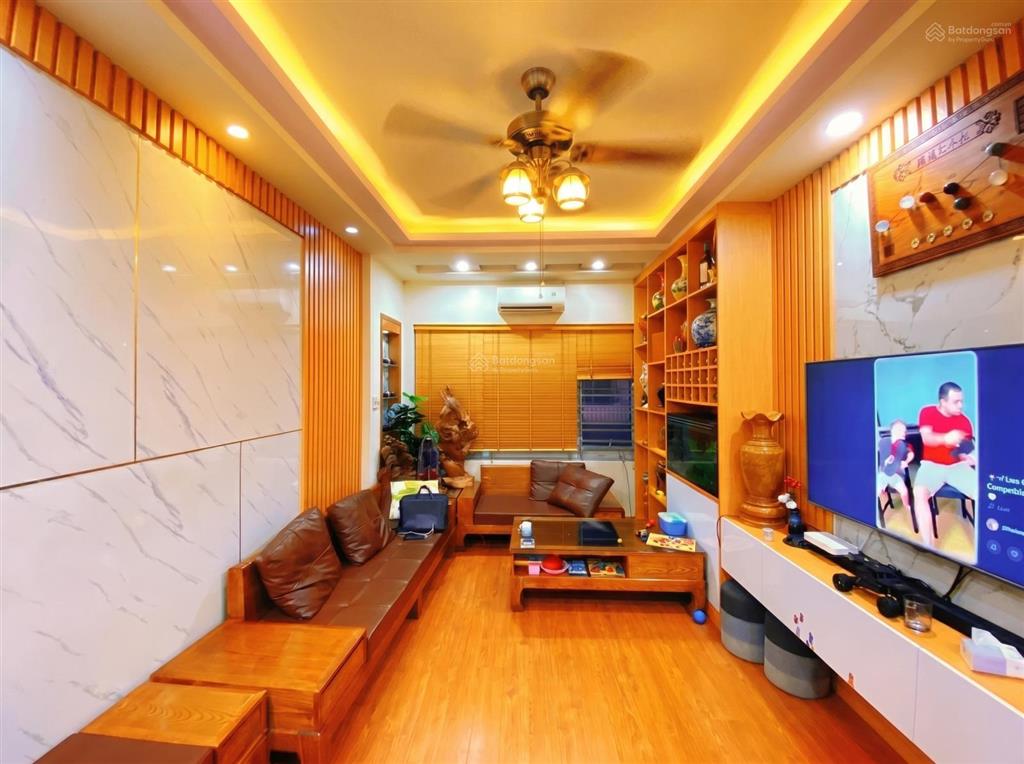 Bán nhà mặt phố mai dịch  cầu giấy, 46m², 5t, vỉa hè thênh thang, kinh doanh đỉnh, 21 tỷ