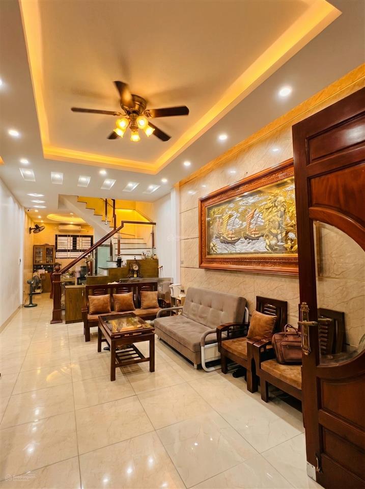 Bán nhà mặt phố chùa hà, cầu giấy, 55m², 4t, mt4m, ngõ thông kinh doanh, gara ô tô, 19 tỷ