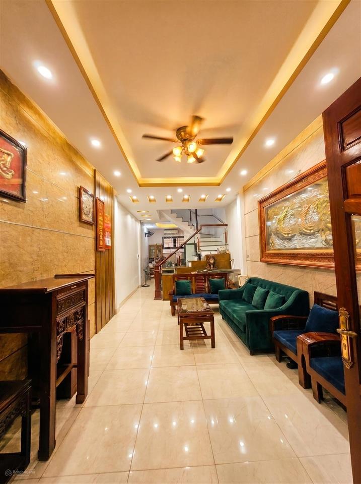 Bán nhà mặt phố chùa hà, cầu giấy, 55m², 4t, mt4m, ngõ thông kinh doanh, gara ô tô, 19 tỷ