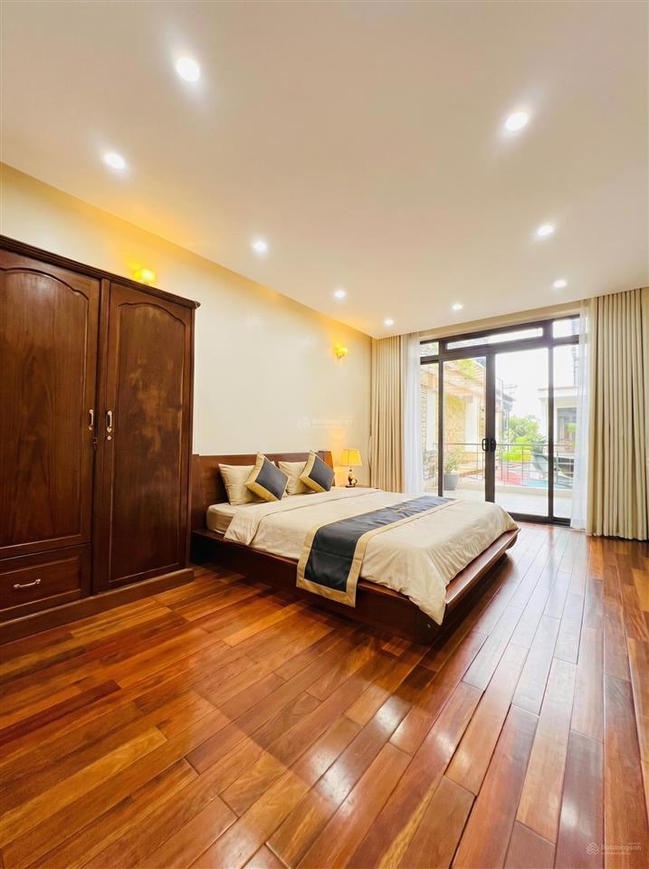Bán nhà mặt phố chùa hà, cầu giấy, 55m², 4t, mt4m, ngõ thông kinh doanh, gara ô tô, 19 tỷ