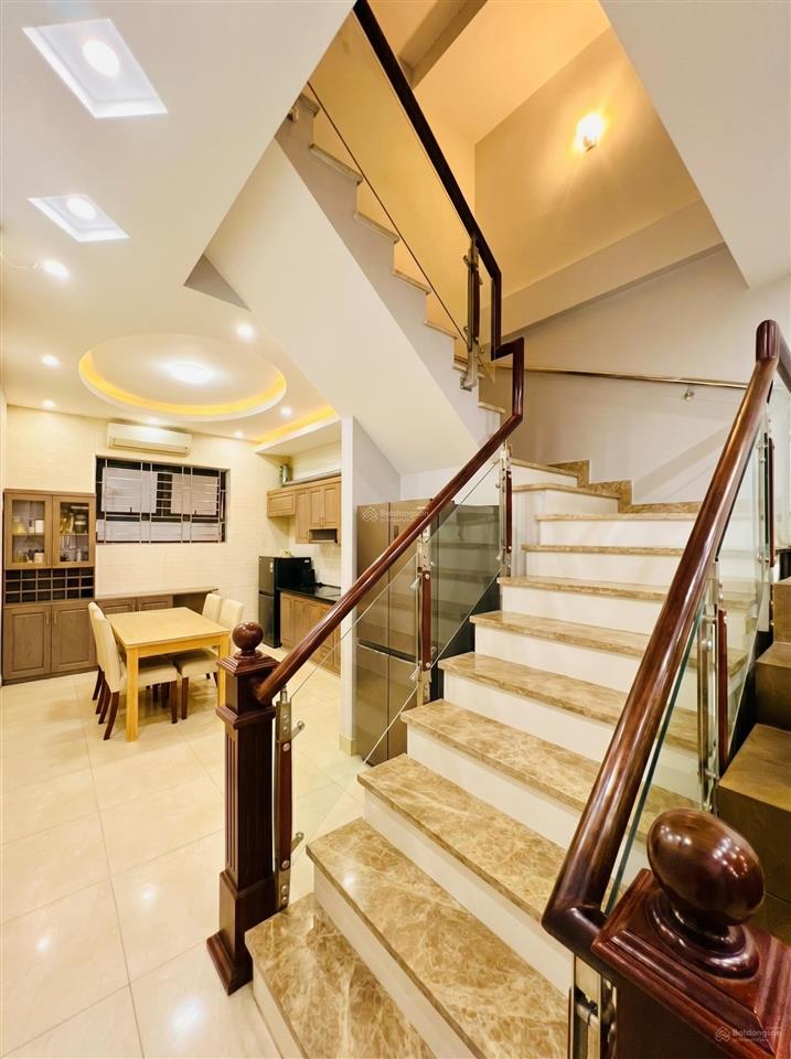 Bán nhà mặt phố chùa hà, cầu giấy, 55m², 4t, mt4m, ngõ thông kinh doanh, gara ô tô, 19 tỷ