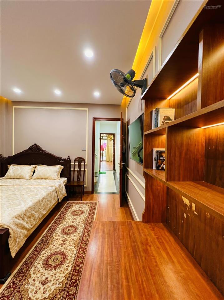 Bán nhà mặt phố chùa hà, cầu giấy, 55m², 4t, mt4m, ngõ thông kinh doanh, gara ô tô, 19 tỷ