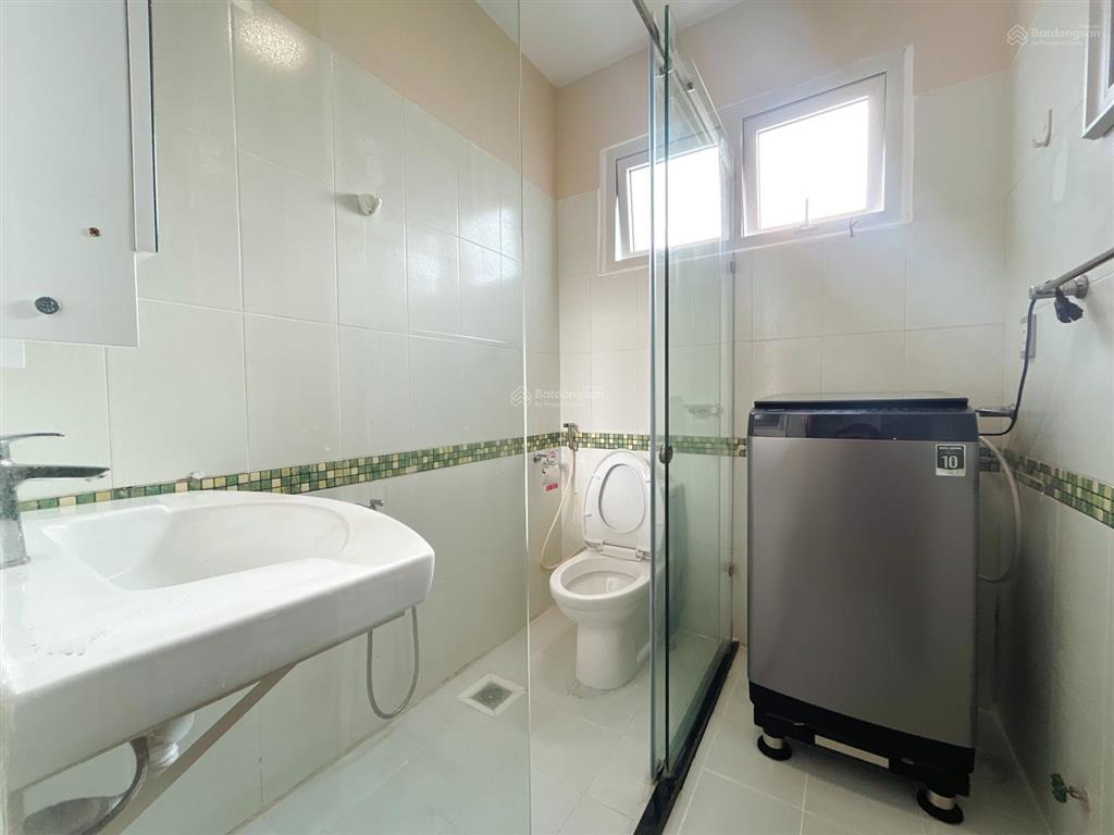 Cho thuê căn hộ ban công đầy đủ nội thất ngay khu dân cư nam long quận 7