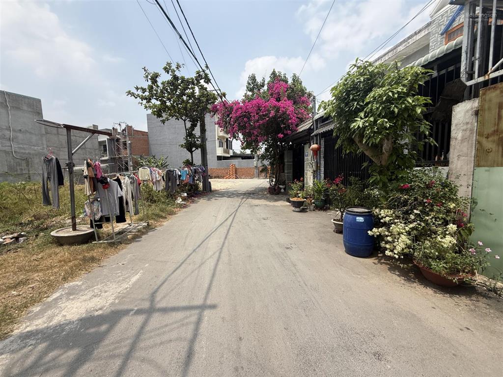 Bán đất (lô góc 2 mặt tiền) vị trí ngay đường nguyễn thị tồn chỉ 80m p. bửu hoà. giá chỉ 2,750 tỷ