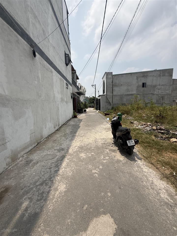 Bán đất (lô góc 2 mặt tiền) vị trí ngay đường nguyễn thị tồn chỉ 80m p. bửu hoà. giá chỉ 2,750 tỷ