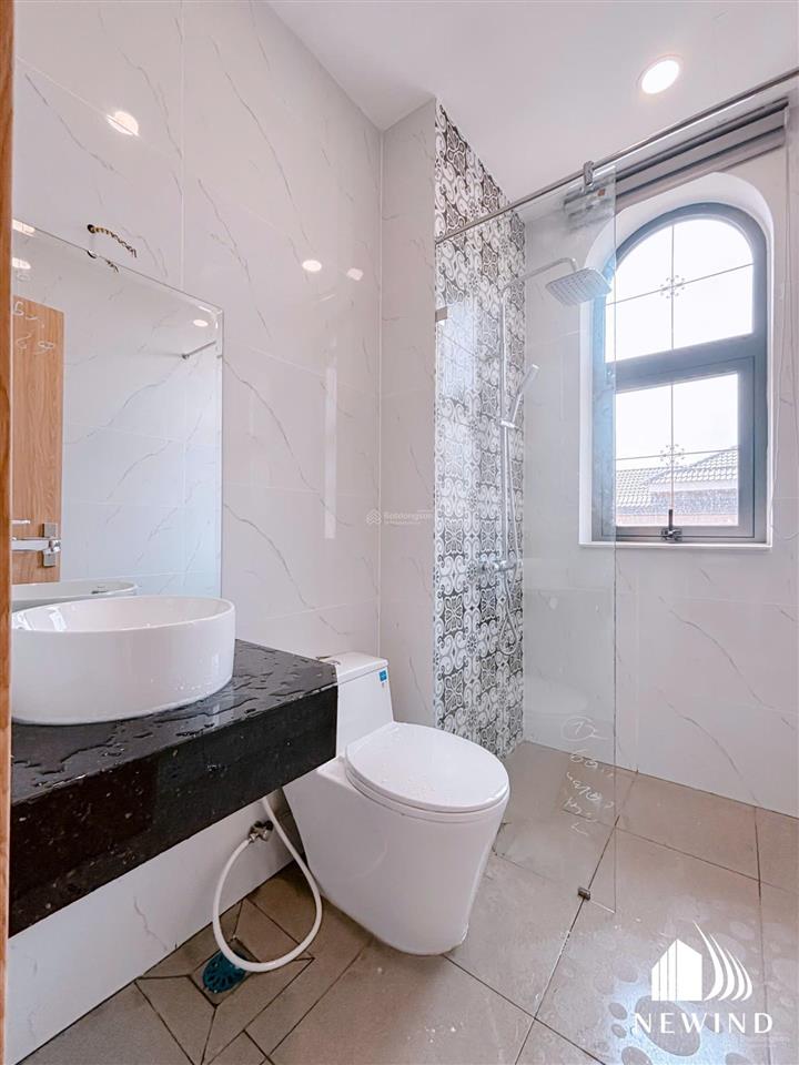 Hệ thống studio full nội thất, ban công/cửa sổ thoáng mát