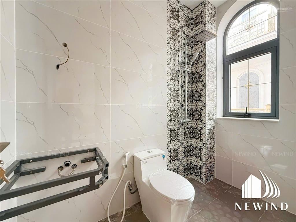 Hệ thống studio full nội thất, ban công/cửa sổ thoáng mát