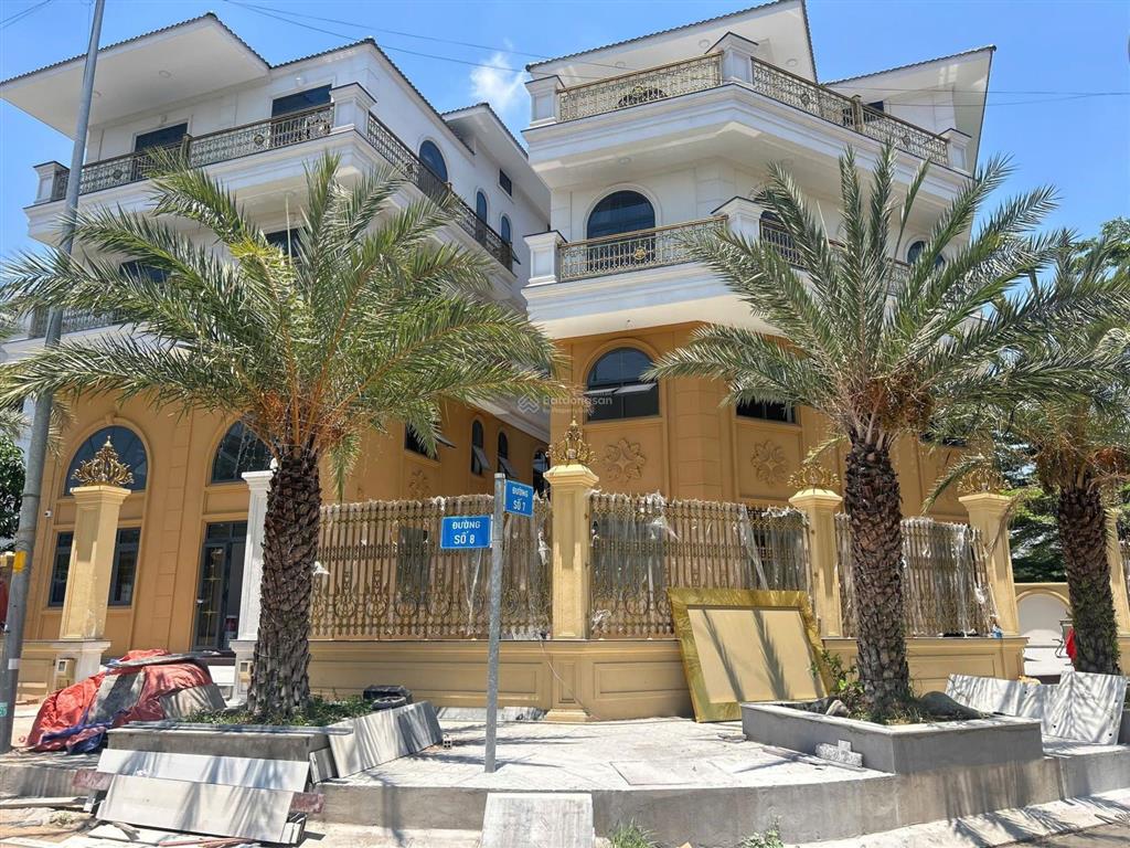 Hệ thống studio full nội thất, ban công/cửa sổ thoáng mát