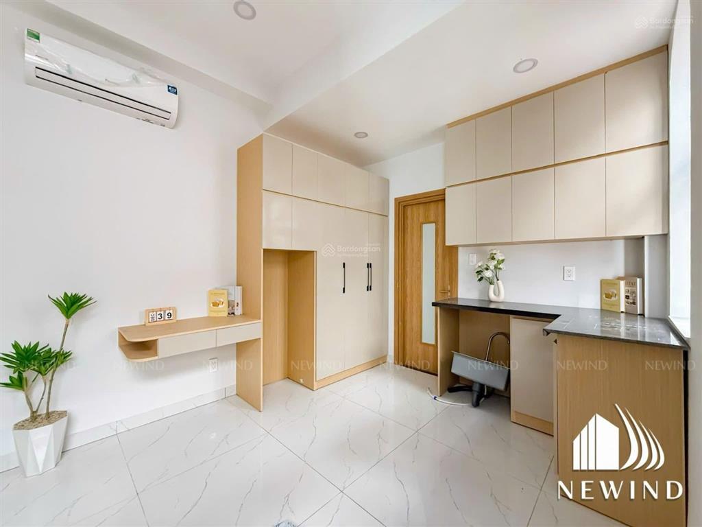 Hệ thống studio full nội thất, ban công/cửa sổ thoáng mát