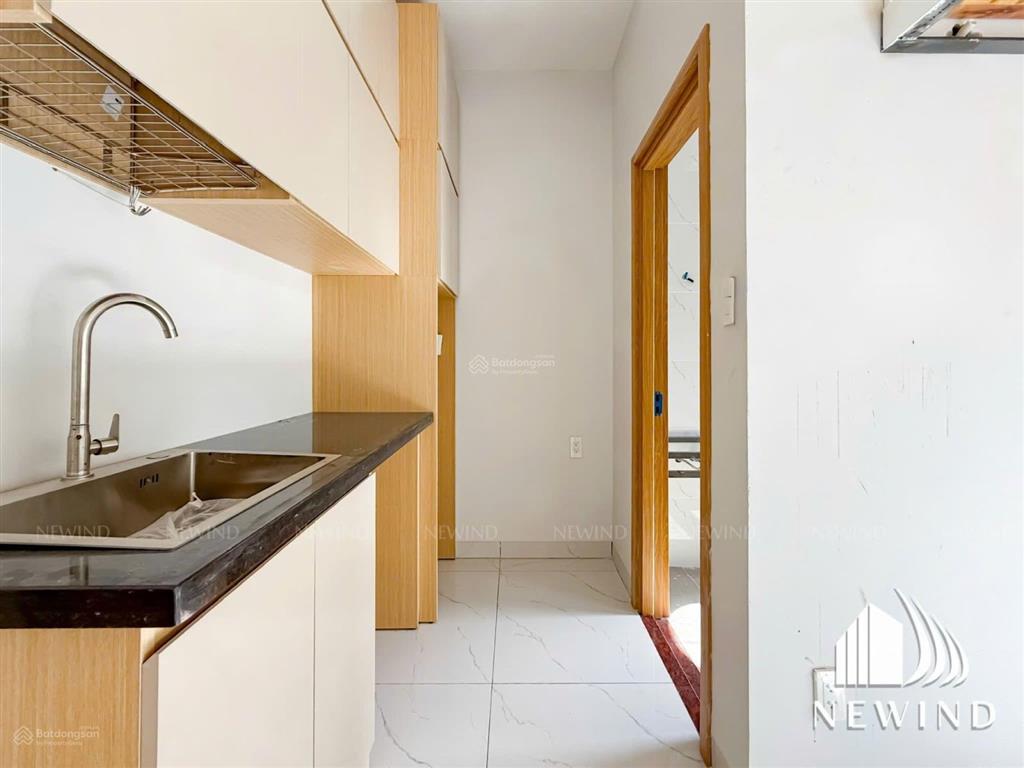 Hệ thống studio full nội thất, ban công/cửa sổ thoáng mát