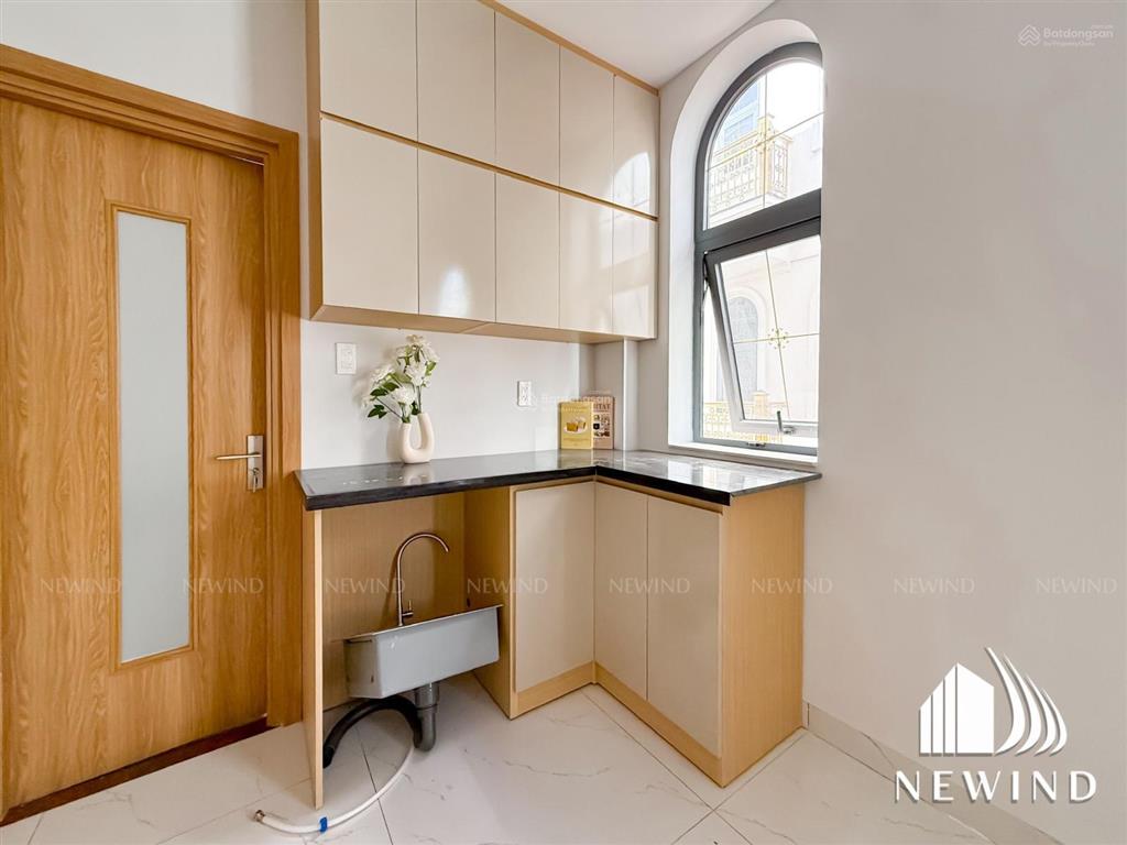 Hệ thống studio full nội thất, ban công/cửa sổ thoáng mát