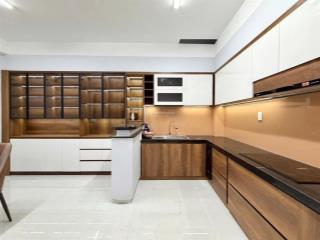 Bán nhà đường hồ biểu chánh  60 m2  4 tầng  ngang lớn 5 m  11.6 tỷ ,