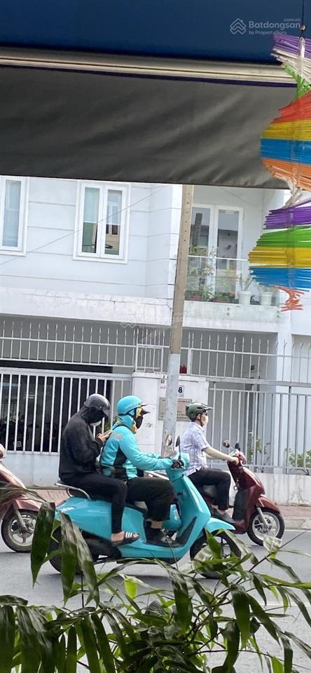 Nhà mặt tiền  đào duy anh  phú nhuận  186.7 m2  55 tỷ  ngang lớn ,