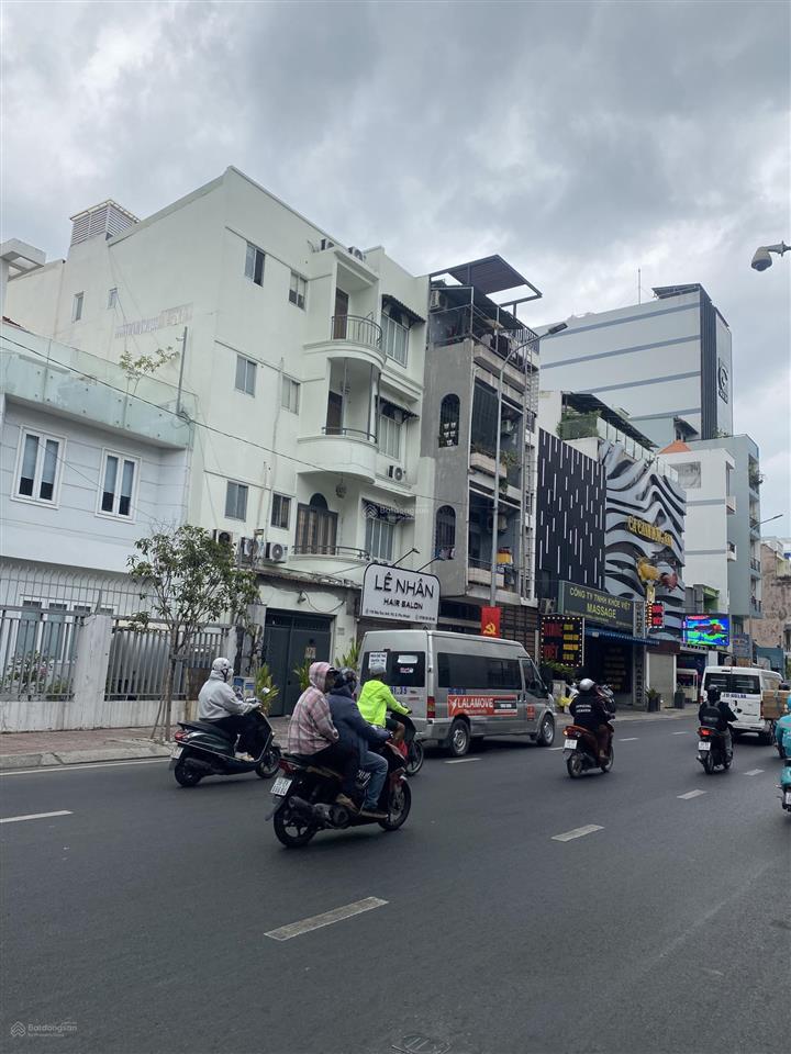 Nhà mặt tiền  đào duy anh  phú nhuận  186.7 m2  55 tỷ  ngang lớn ,