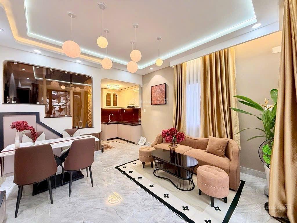 Bán nhà  thích quảng đức  phú nhuận  52 m2  5 tầng  9.4 tỷ ,