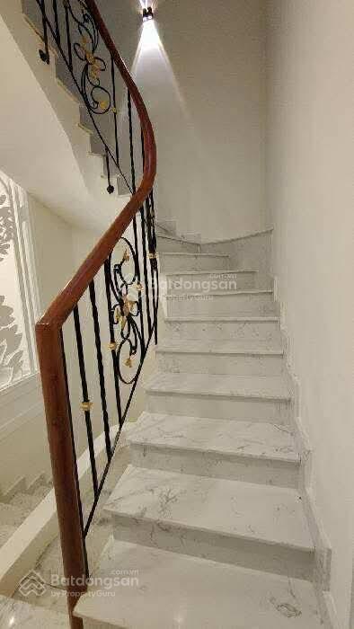 Bán nhà  phú nhuận  66 m2  4 tầng  xe hơi ngủ trong nhà  11.2 tỷ ,