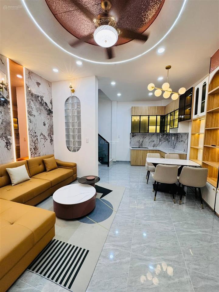 Bán nhà  trung tâm phú nhuận  56 m2  chính chủ  chỉ 7.6 tỷ ,