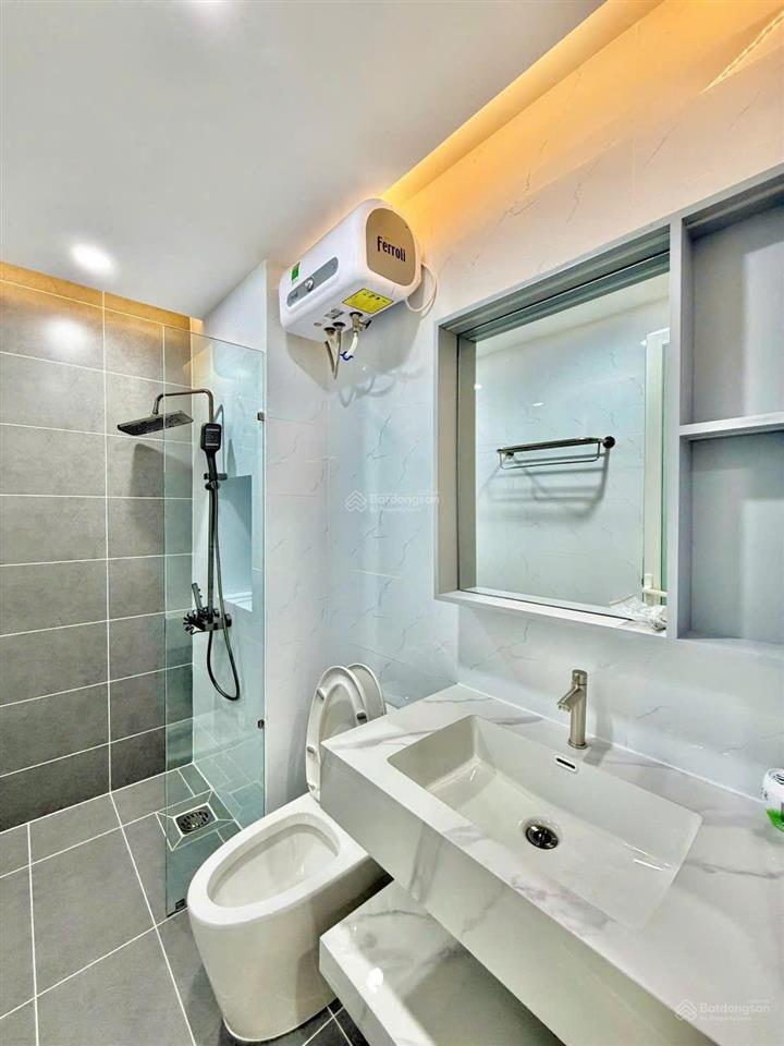 Bán nhà phan đình phùng  5 tầng  nhà mới chỉ 8,4 tỷ, (gặp chính chủ)
