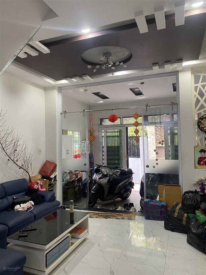Bán nhà lê văn sỹ, phú nhuận  nhà 4 tầng hoàn công đủ  ngang 4.5m chỉ 9.3 tỷ