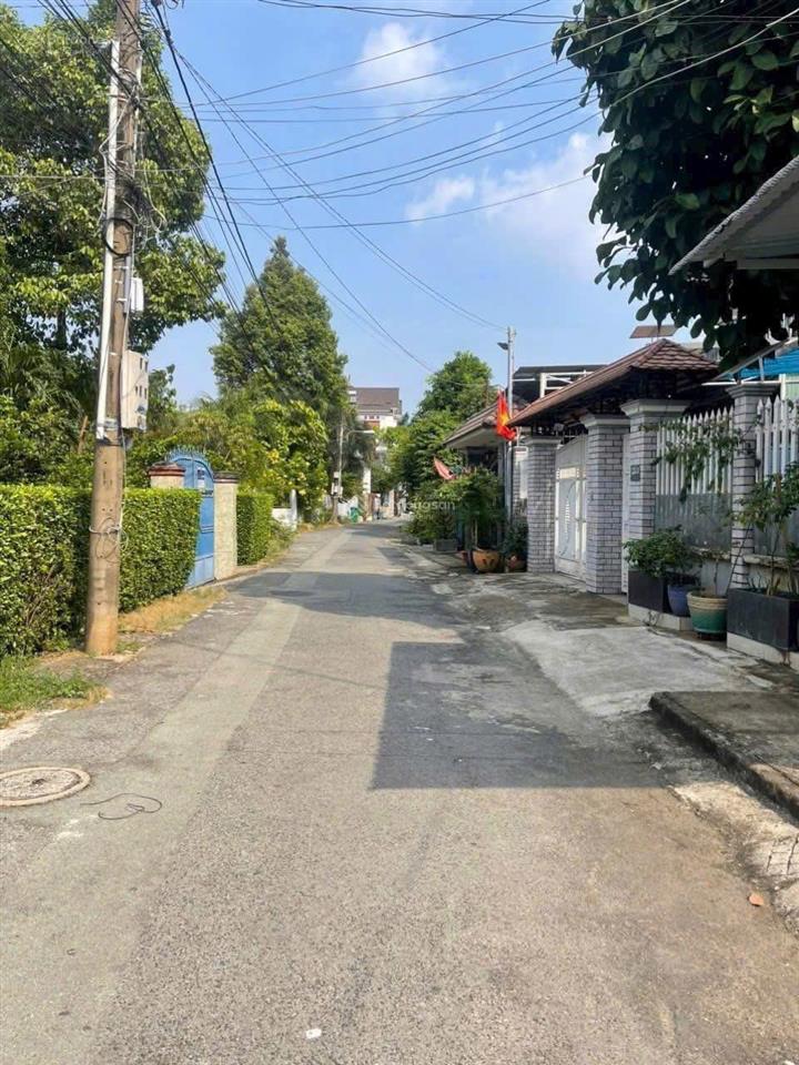 Sau trường đại học thủ dầu 1 dãy trọ 270m2 sổ sẵn thu nhập 10tr/ tháng ngộp cần ra gấp mặt đường 9m