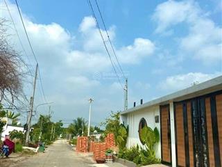 Cần ra gấp lô đất dt 380m2 trong khu dân cư không quy hoạch  sổ hồng riêng  sang tên ngay