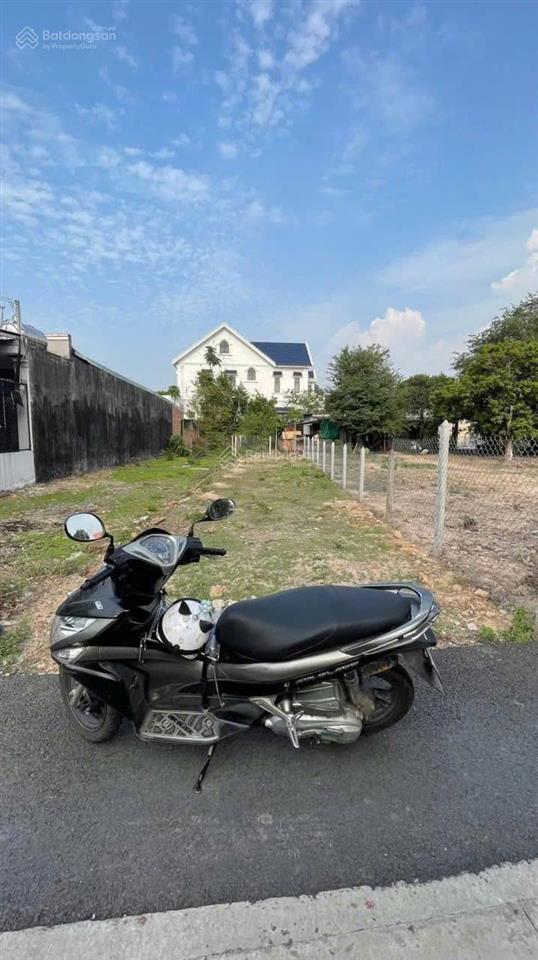 Cần ra gấp lô đất dt 125m2 ngay gần góc ngã tư nguyễn chí thanh và phan đăng lưu  sổ hồng riêng